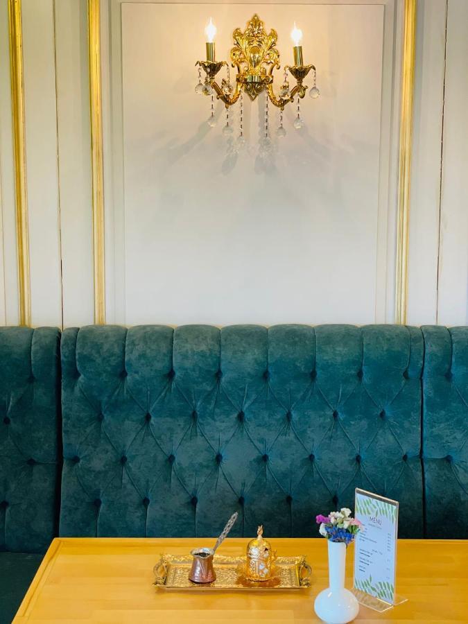 Emirhan Palace Hotel Истанбул Екстериор снимка